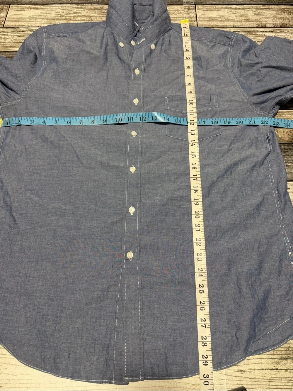 J. Crew Lightweight Chambray Button Down Shirt Men’s Size L Blue 100% Cotton